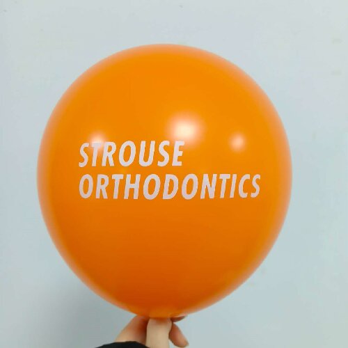 كيفية طلب بالونات اللاتكس المطبوعة حسب الطلب