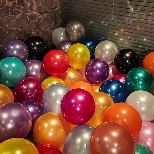 بالونات اللاتكس اللؤلؤية